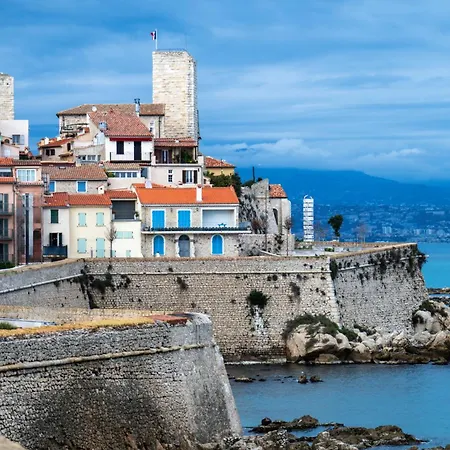 Etoile De La Baie Des Anges * Villeneuve-Loubet